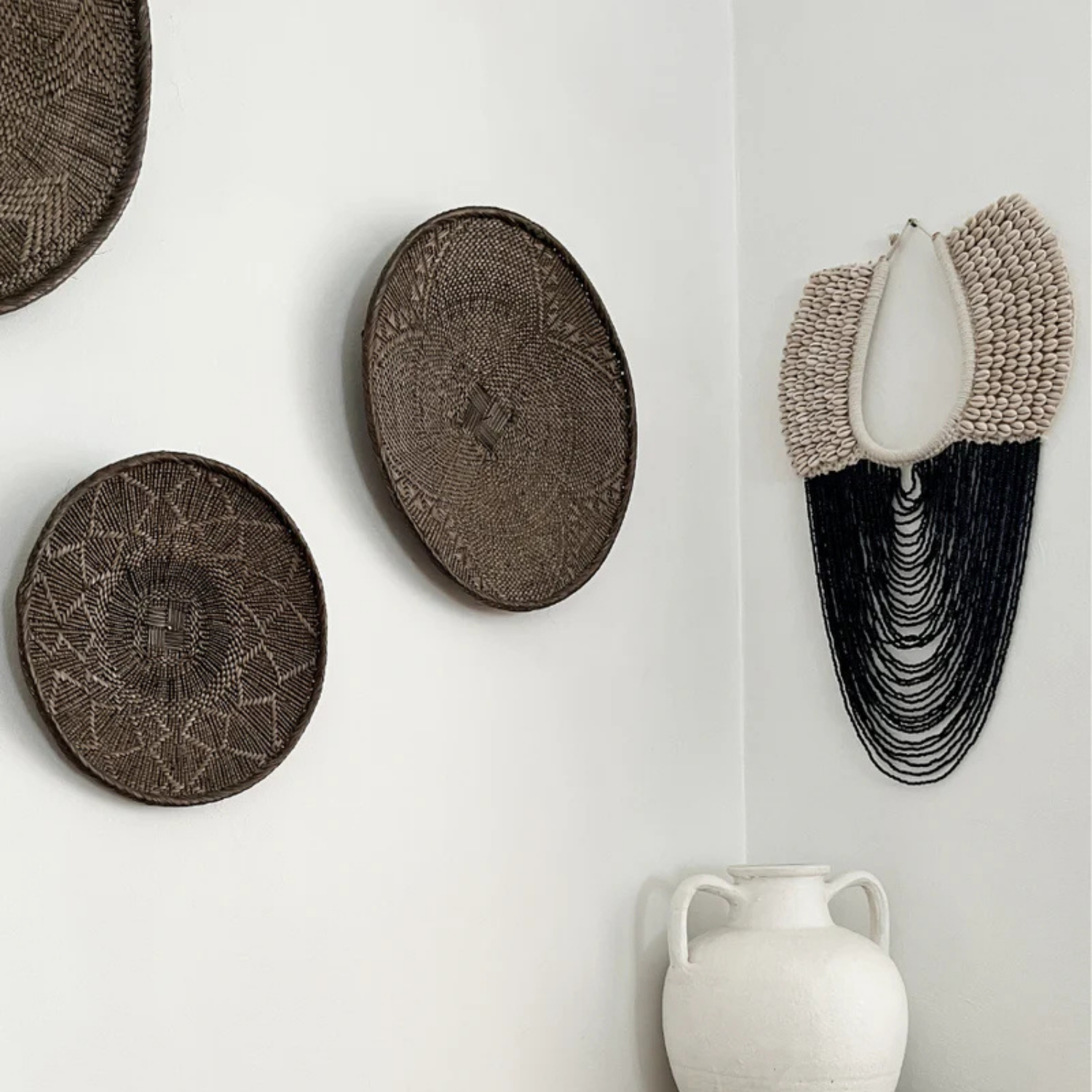 Tips for choosing art pieces for your walls