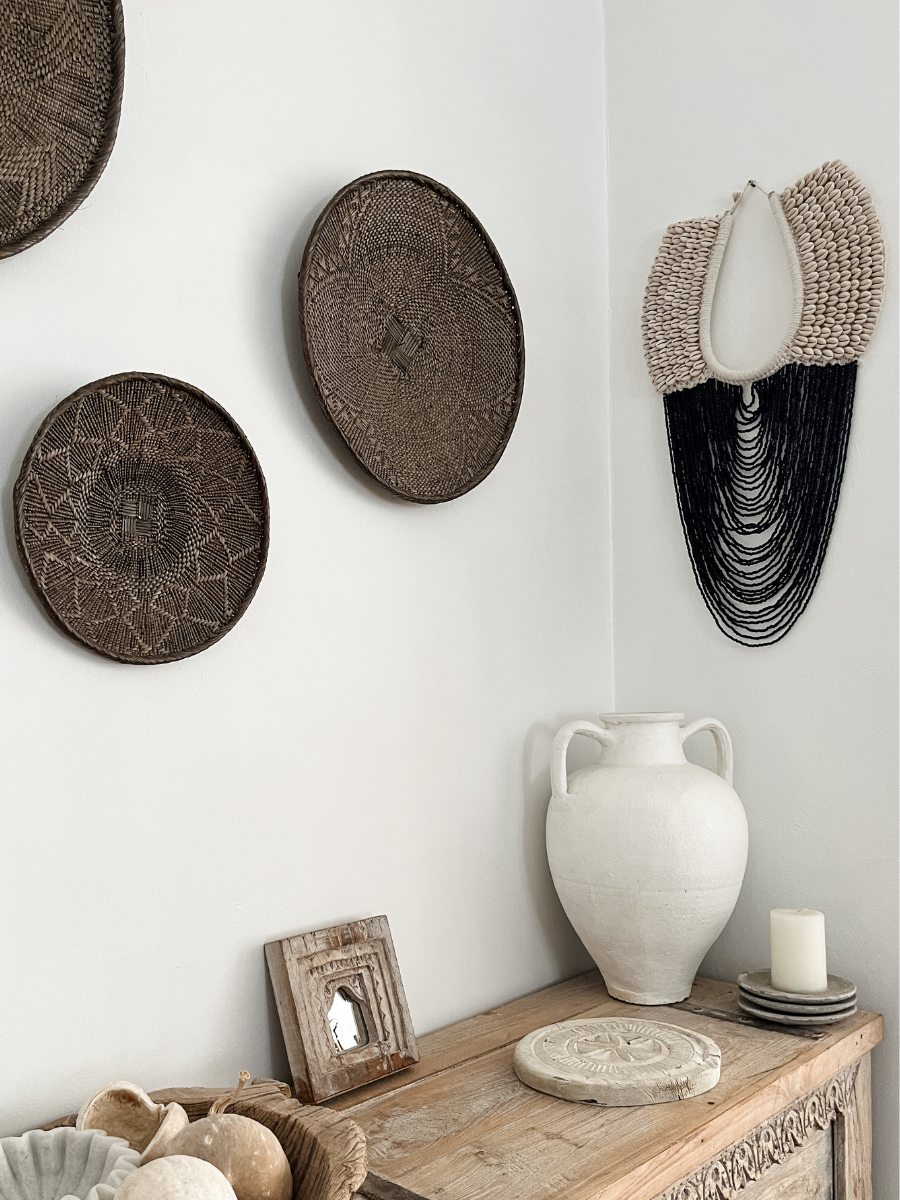 Large Cowrie Wall Necklace - Black