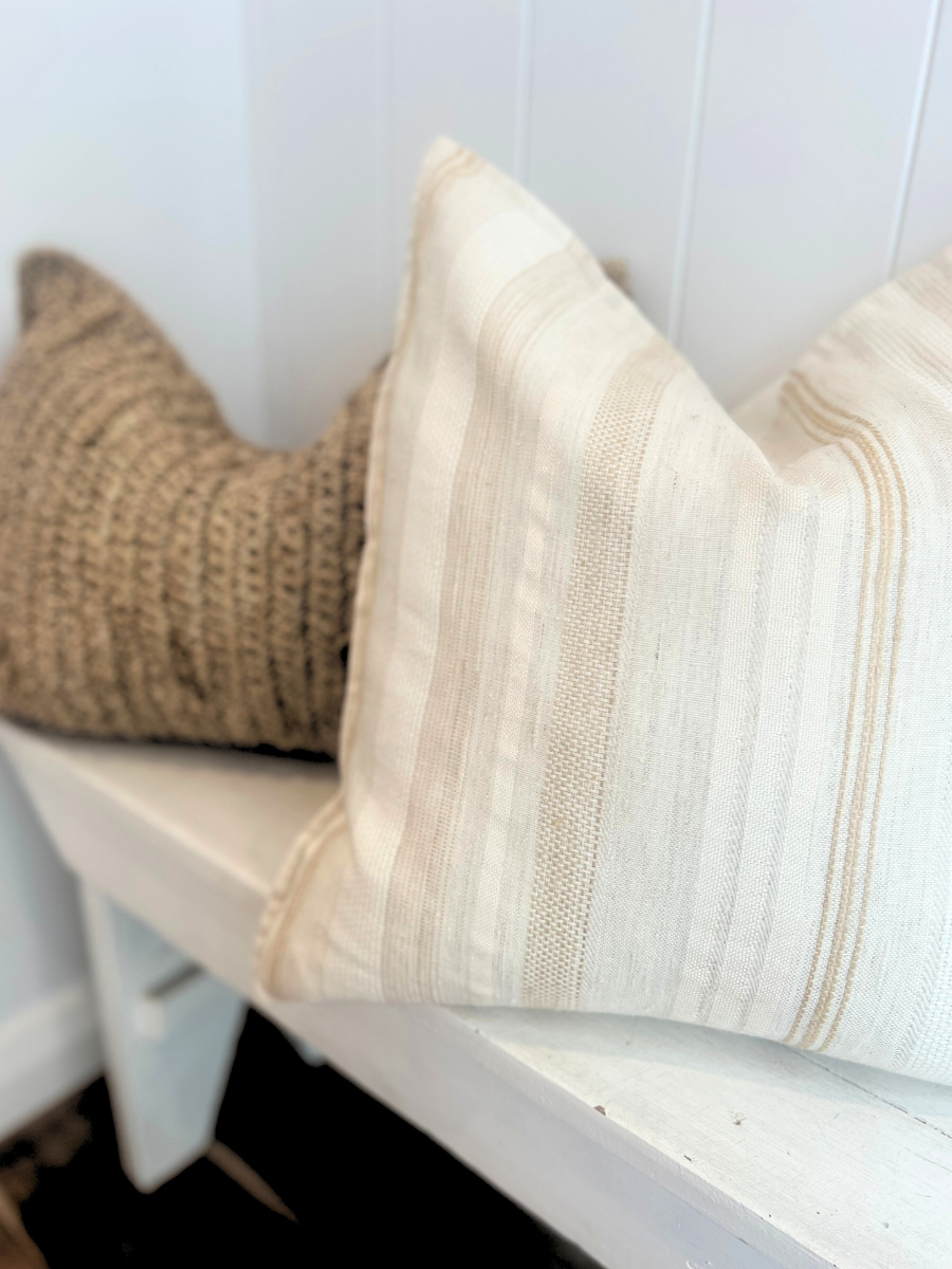 Island raffia cushion cover