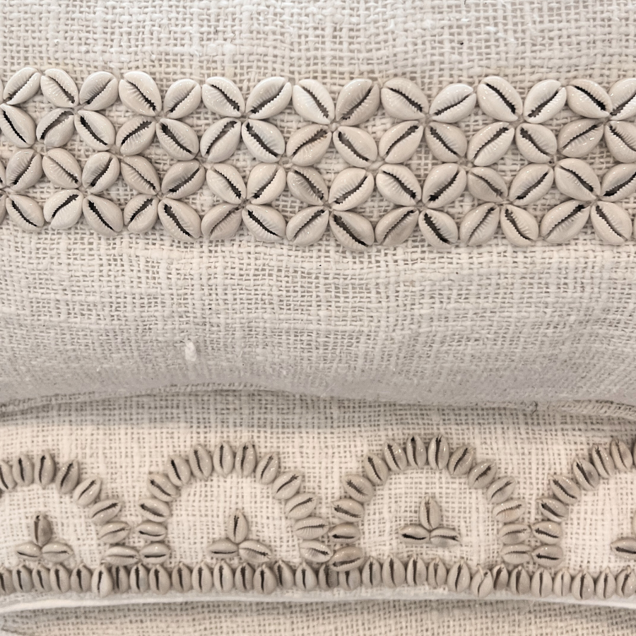 Shell decor cushion.