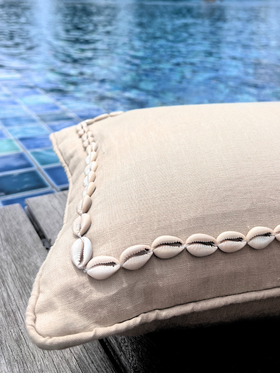 Dunes shell cushion - New!