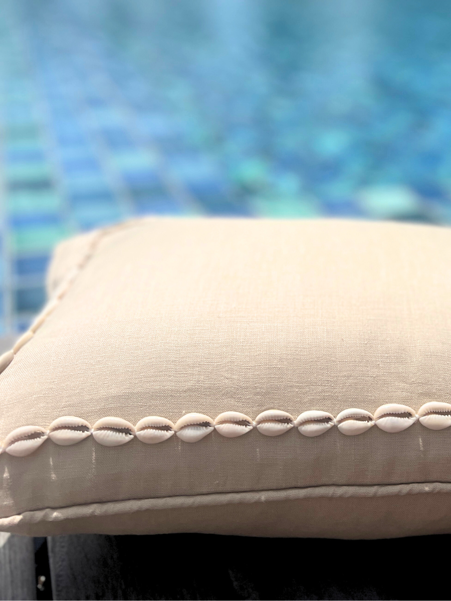 Dunes shell cushion - New!