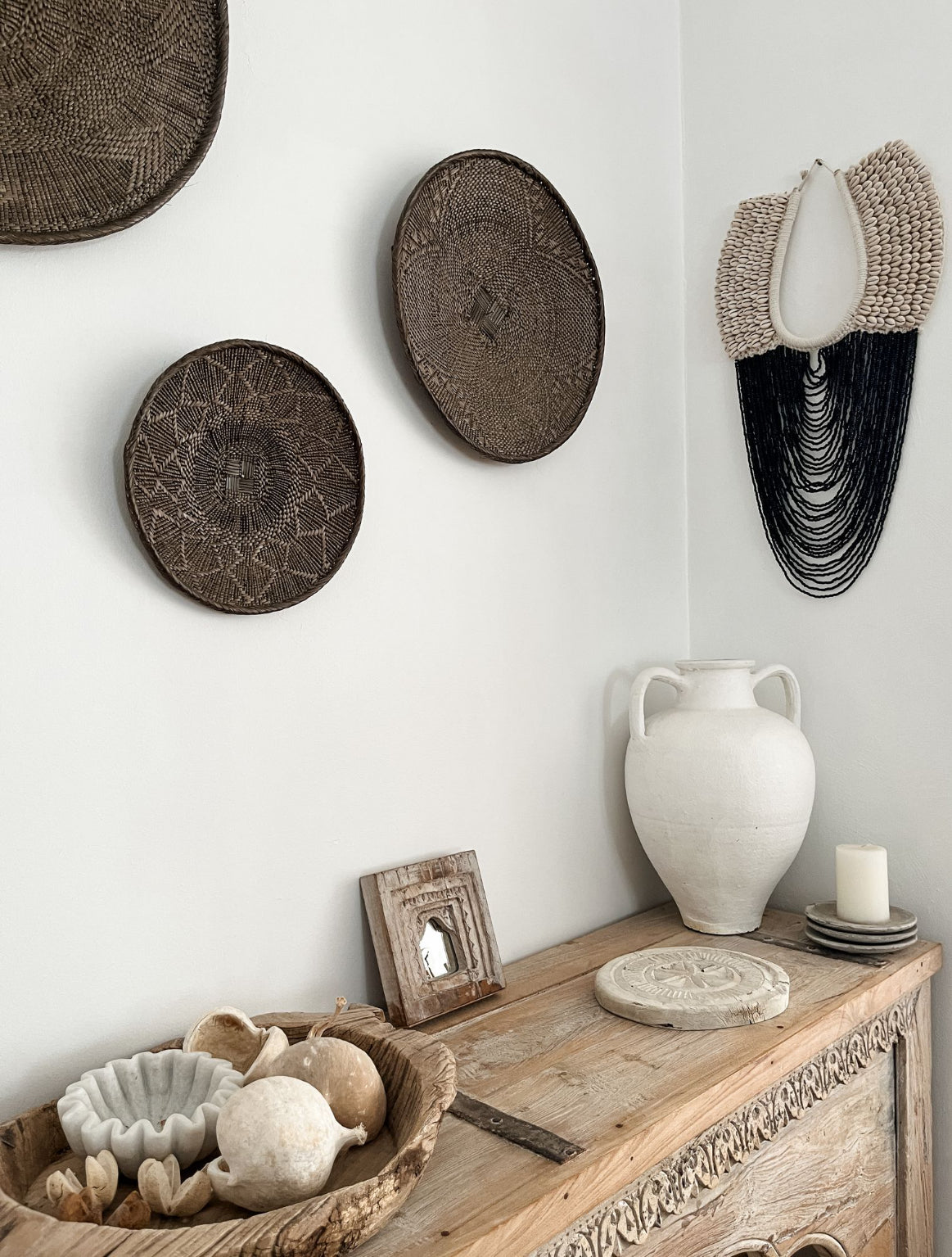 Large Cowrie Wall Necklace - Black